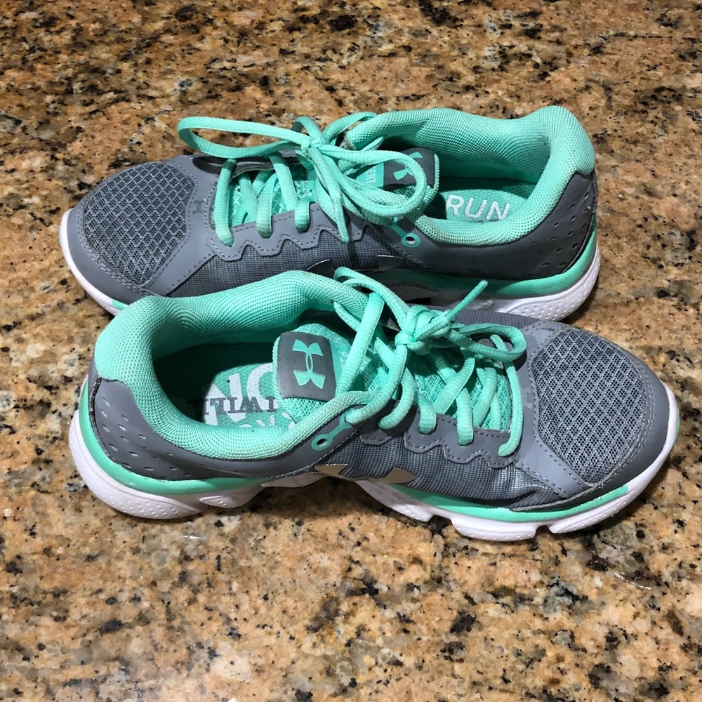 Gray and teal women’s under armour